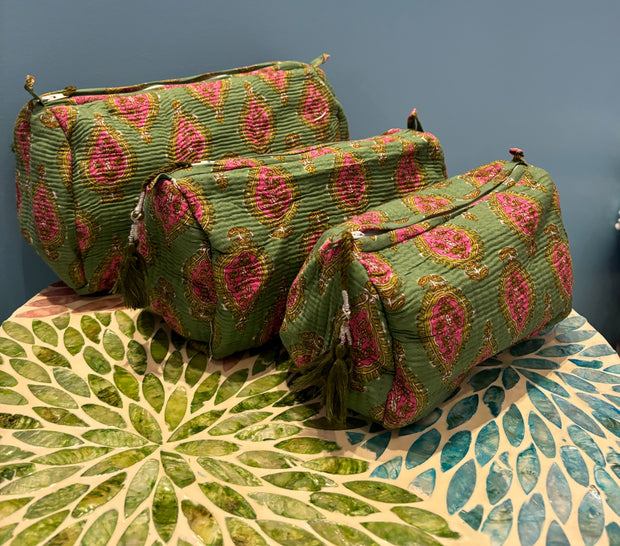 Make up bag -  Green