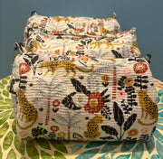 Make up bag - Floral - Black