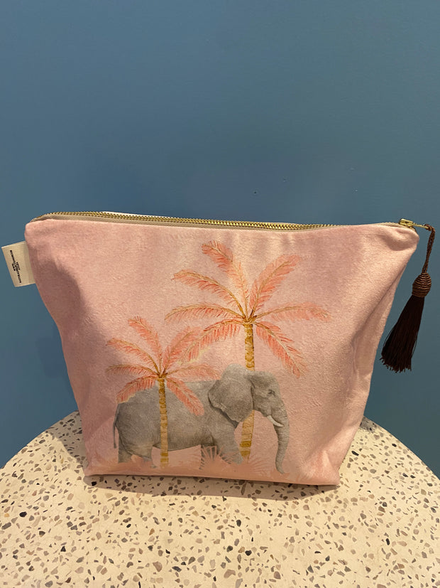 Addo  - Velvet Makeup Bag