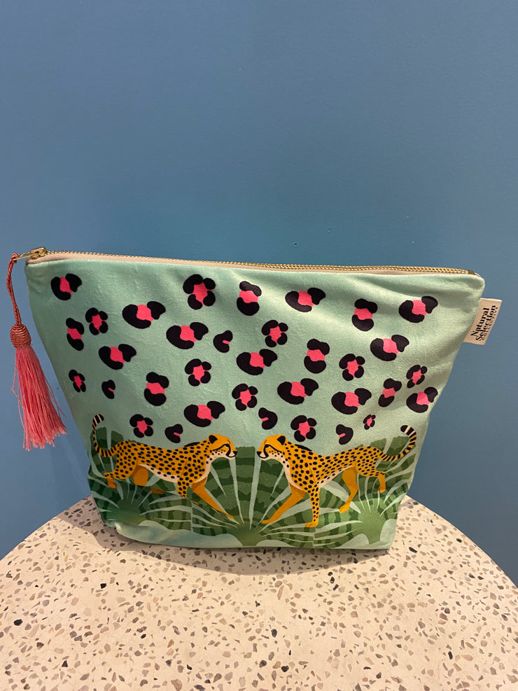 Aquila Leo - Velvet Makeup Bag