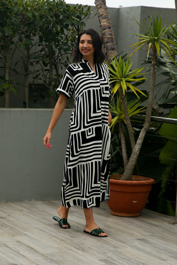 Slick - Jan Resort Dress - Black & White Pattern