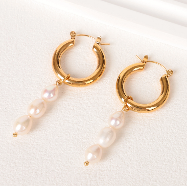 Tarnish Free - Earrings - Medium hoop with stacked pearls - Elizabeth Summer
